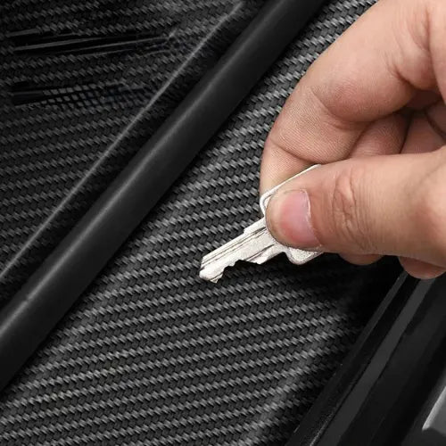 [PAGUE 1 LEVE 4] Protetor Soleira Personalizado Universal Para Carro Carfiber™ + Brinde Grátis